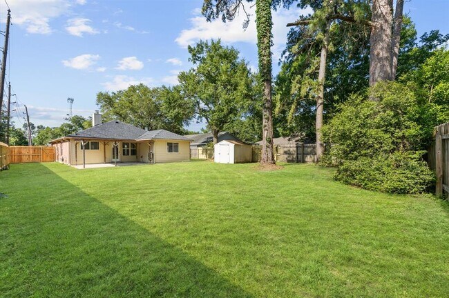 Building Photo - 3215 Rockdale Dr