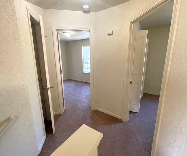 Building Photo - Duplex on Rice Road