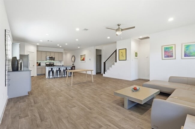 Building Photo - 14280 Big Bnd Dr