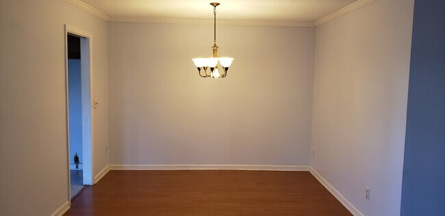 Building Photo - 2538 Cottage Pl