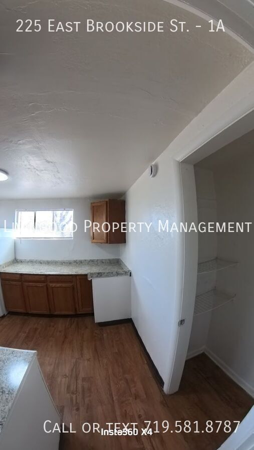 Building Photo - 225 E Brookside St