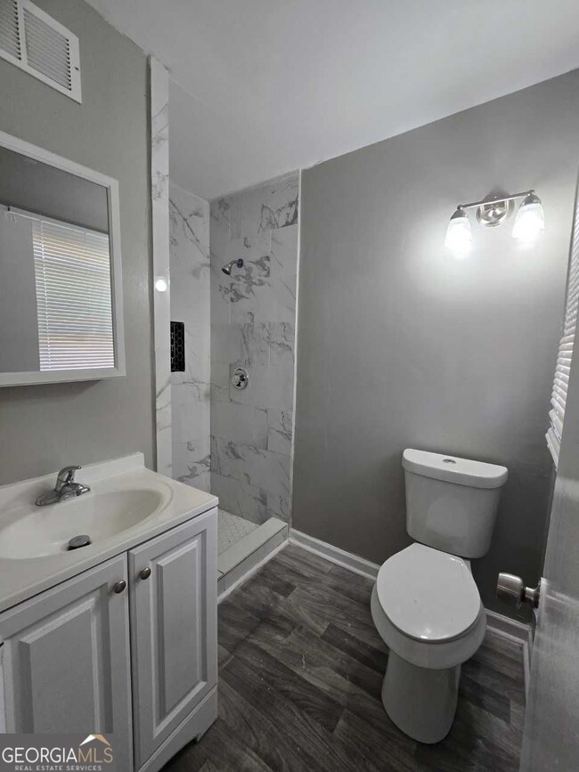 Building Photo - 468 Morrow Rd