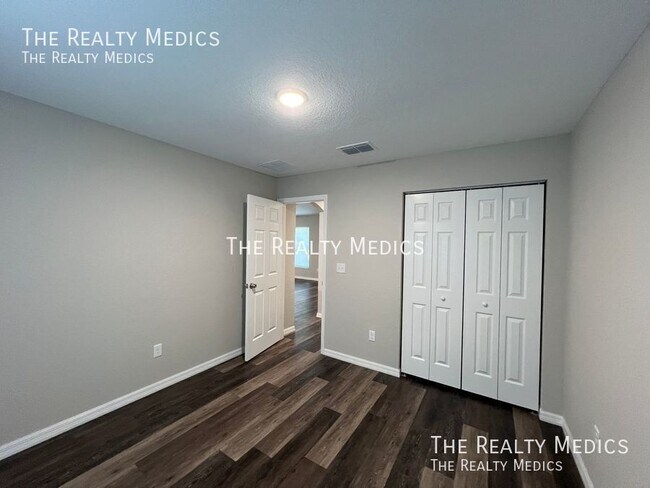 Building Photo - 7593 SW 82nd St