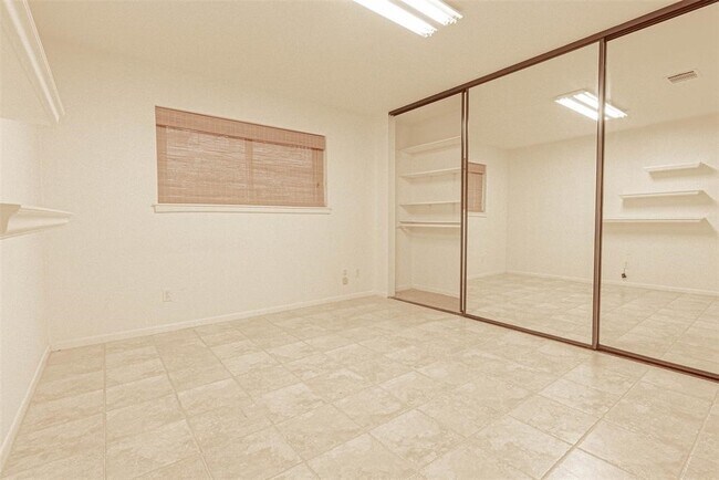 Building Photo - 13103 Rincon Dr
