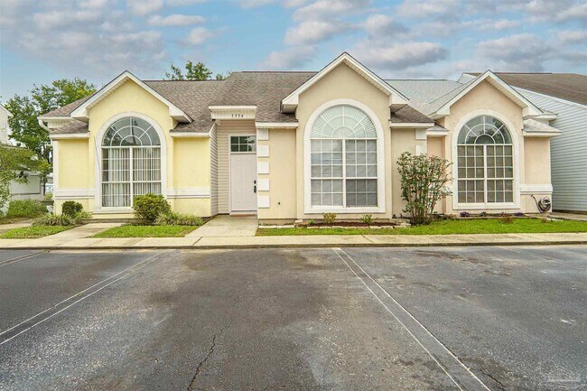 Building Photo - 1356 Redwood Ln