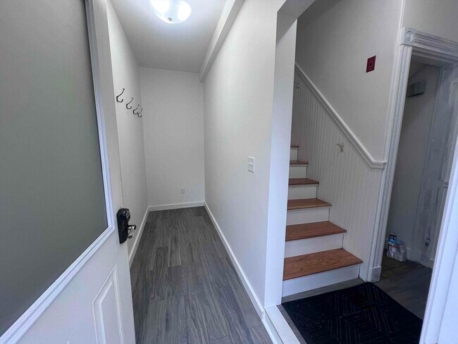 Building Photo - 61 Wollaston Ave