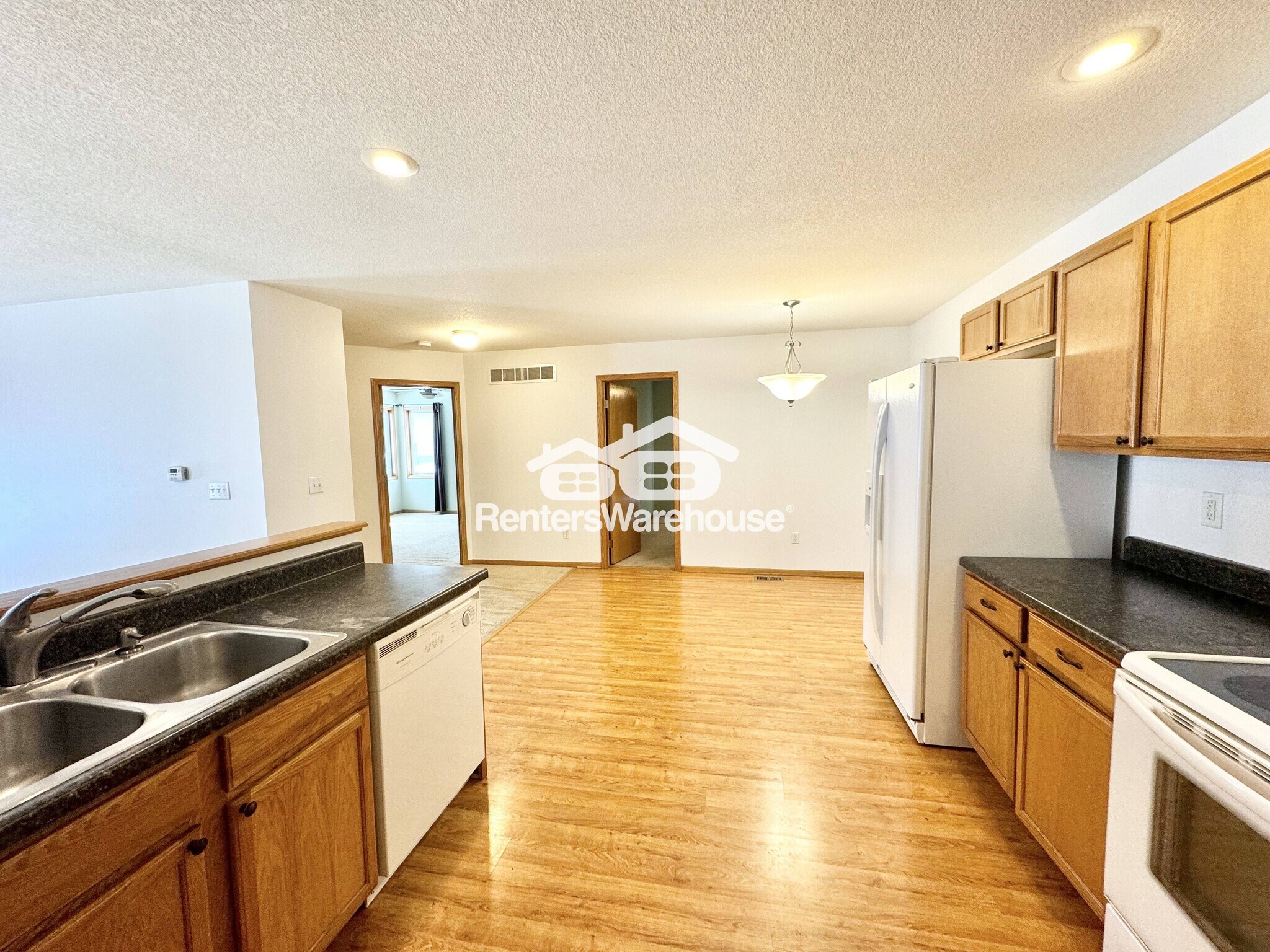 Building Photo - 2011 E 1st Ave