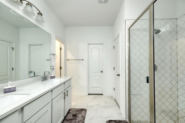 Building Photo - 2309 Wooded Run Trl