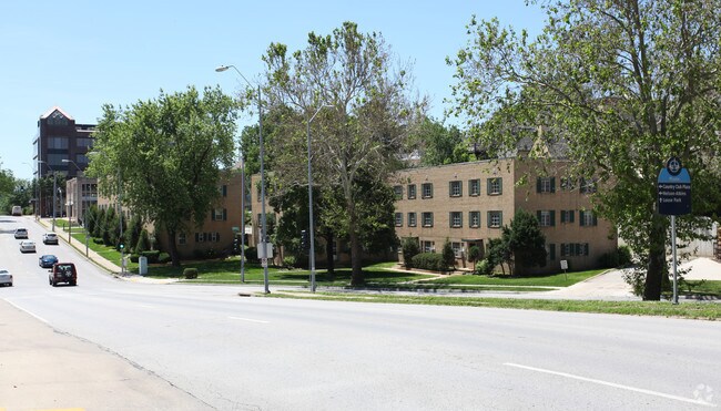 Building Photo - Country Club Plaza