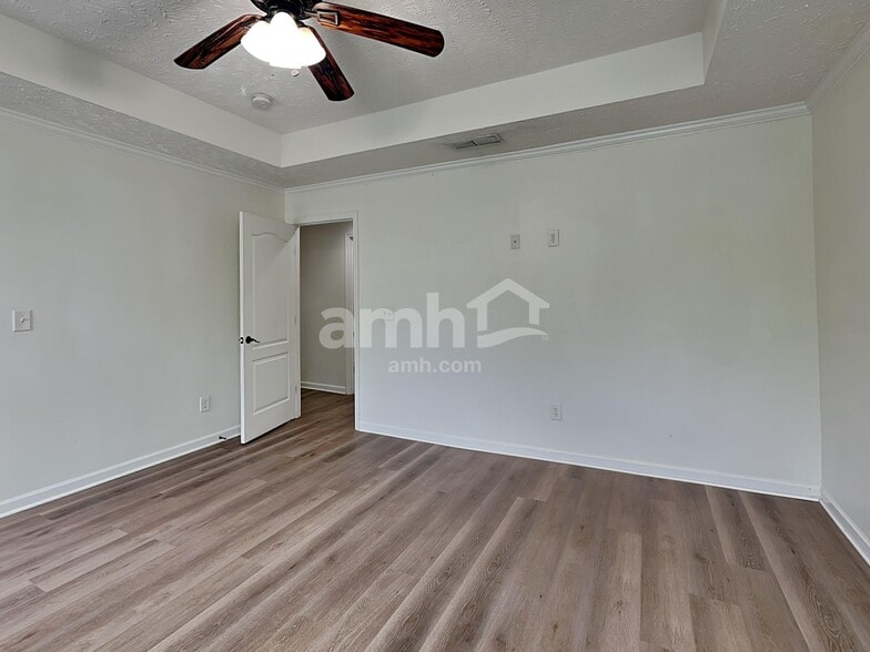 Building Photo - 3053 Bluffhollow Gap