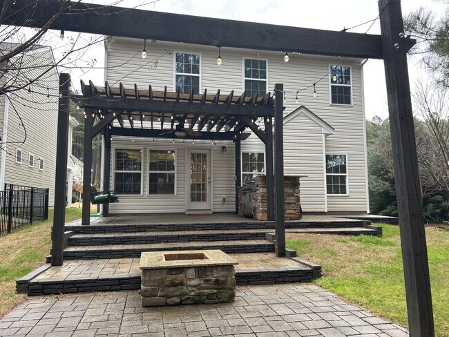 Building Photo - T.R. Lawing Realty Property