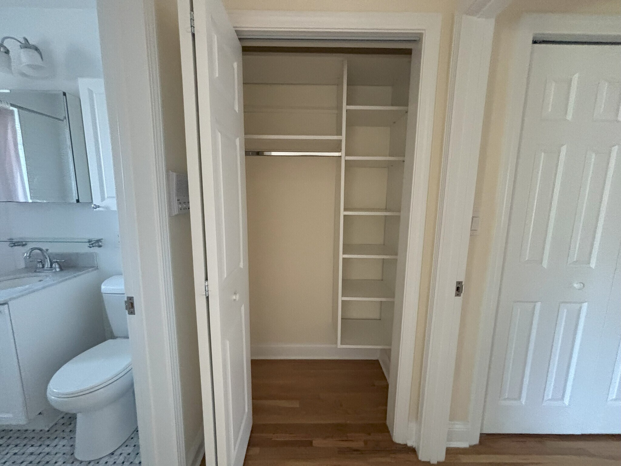 Building Photo - 105 Longwood Ave