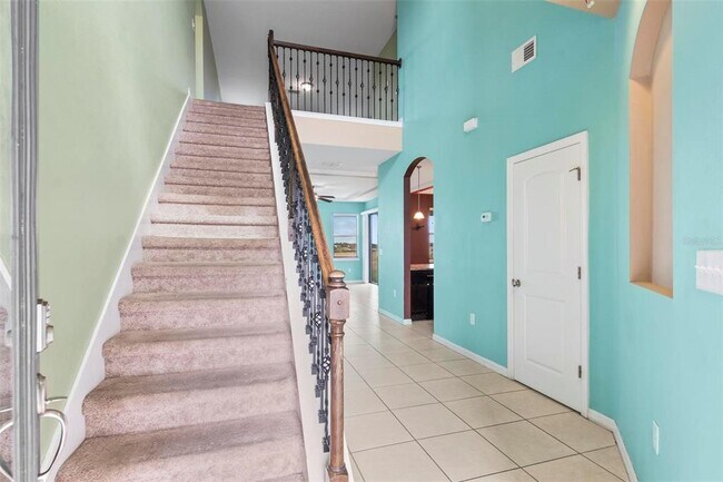 Building Photo - 625 Silverthorn Pl