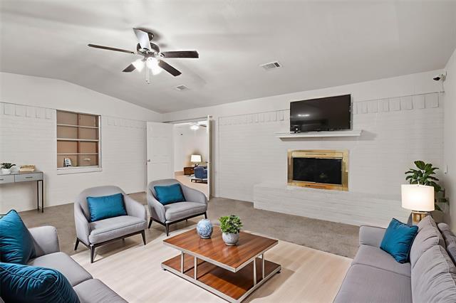 Building Photo - 1304 Bradley Ct