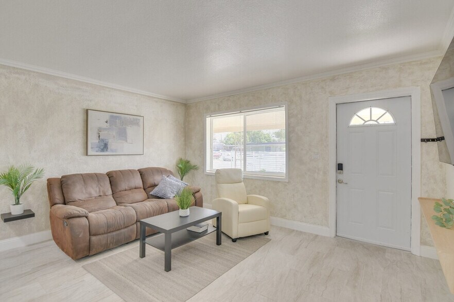 Primary Photo - 16205 NW 39th Ct