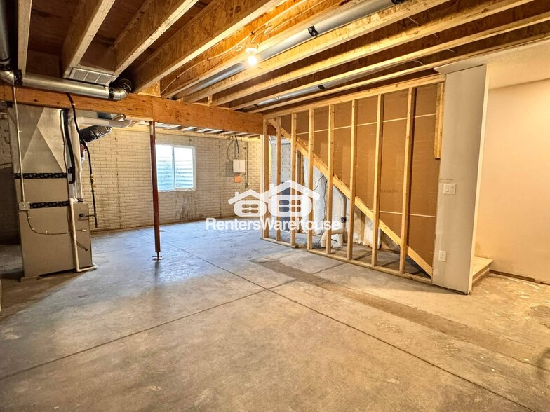 Building Photo - 1007 Adler Ct