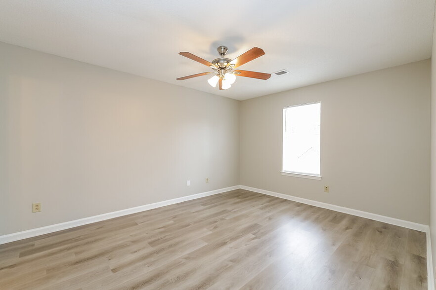 Building Photo - 1209 Calebs Ridge Dr