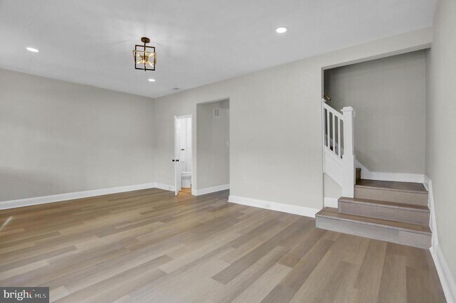 Building Photo - 3202 Dudley Ave