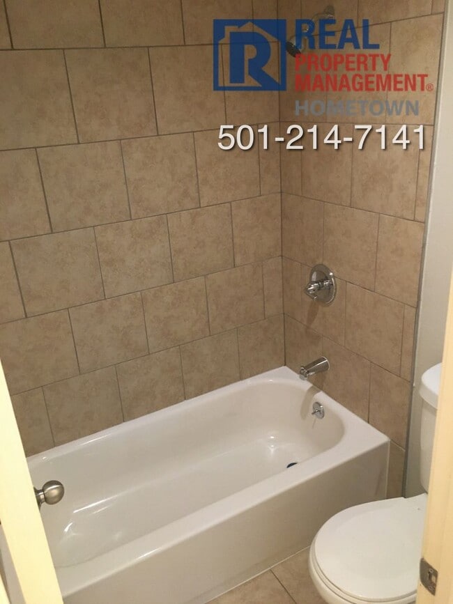 Building Photo - 134 Lonsdale Cir