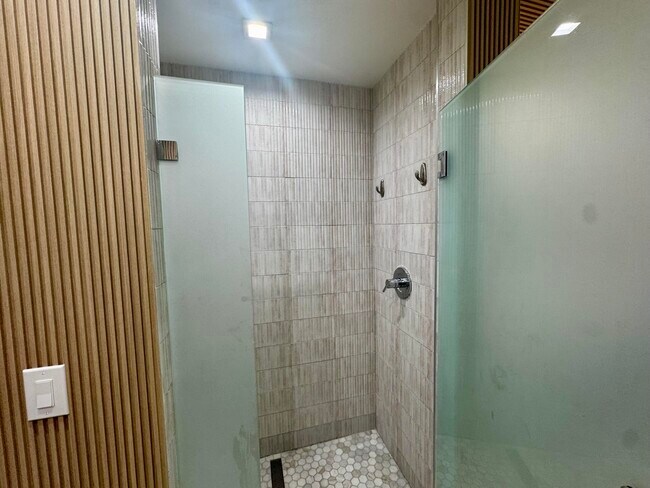 Building Photo - 1224 S Military Trail