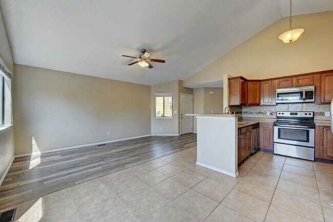 Building Photo - $2,245 - 3 Bed, 3 Bath Home with Finished ...