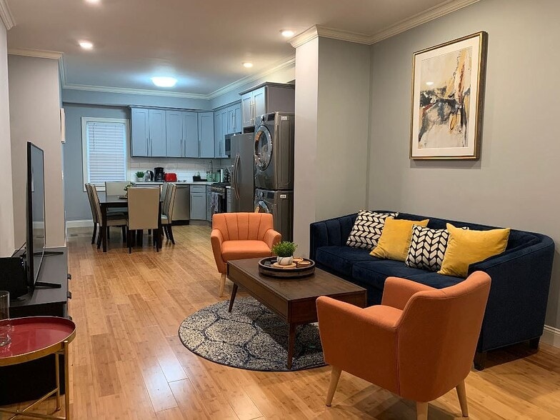 Living Room - 195 Grant Ave