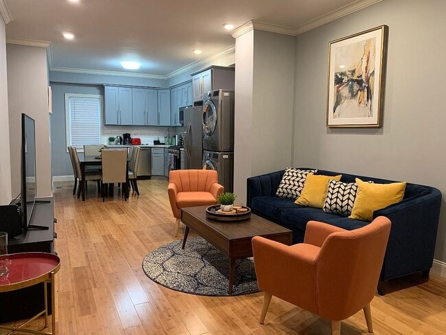 Building Photo - 195 Grant Ave