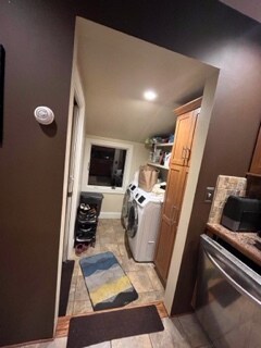 Building Photo - 1205 E State St