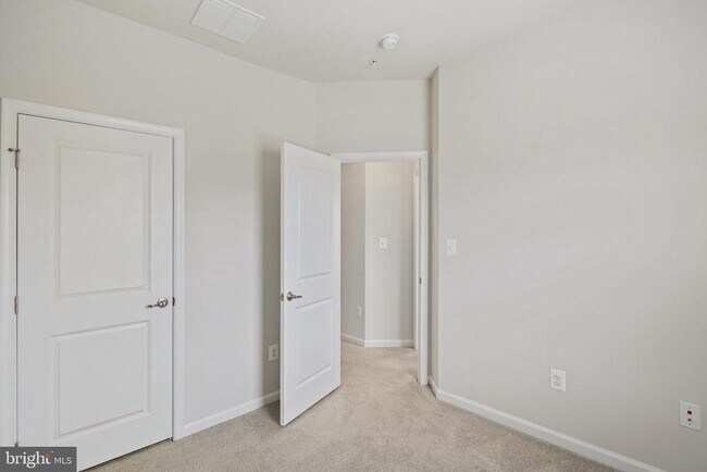 Building Photo - 10012 Sandy Run Rd