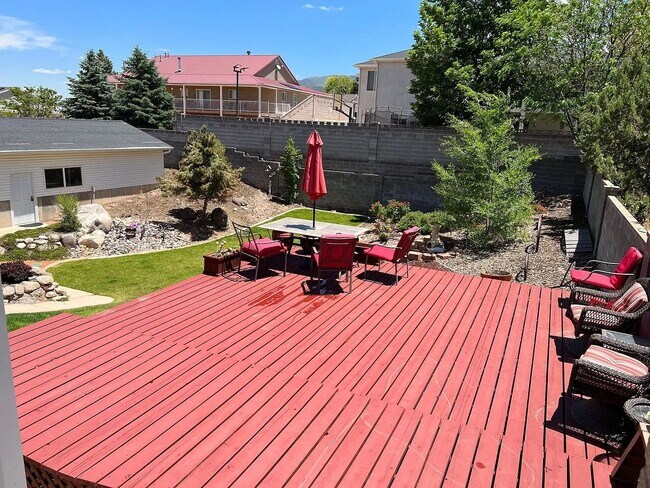 Building Photo - 2167 Cedar Hills Dr