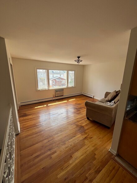 Living Room - 88 Harper Ave