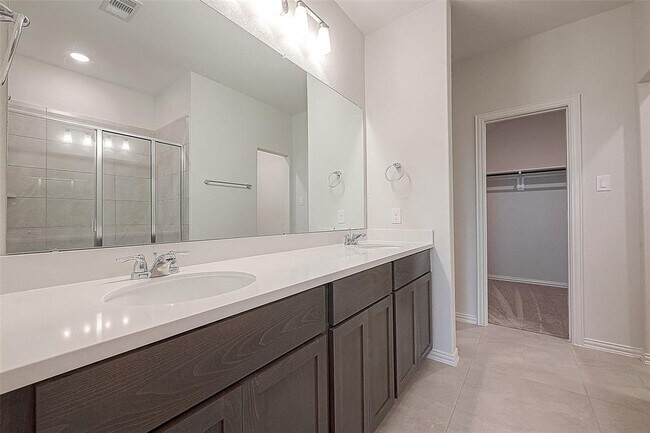 Building Photo - 27838 Western Crk Ct