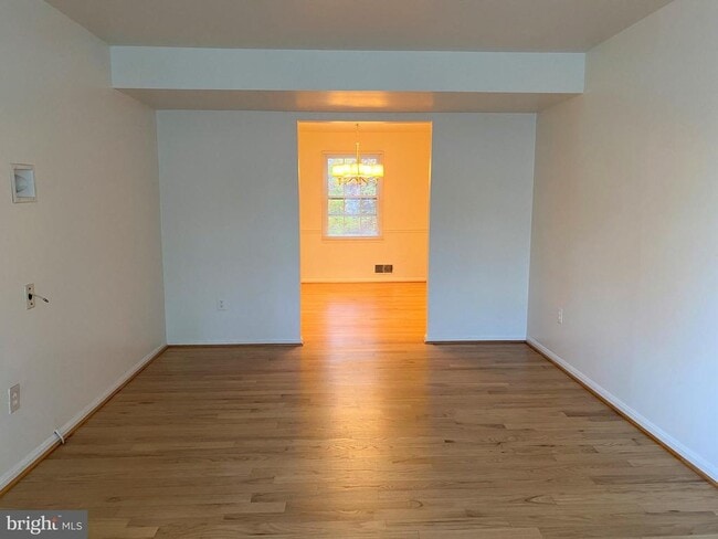 Building Photo - 6802 Dina Leigh Ct