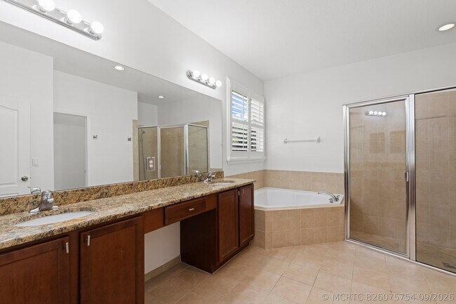 Building Photo - 102 Crab Cay Way