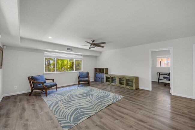 Building Photo - Newly Renovated Furnished 3BR/1BA Downstairs Unit with Pool Access in South Kihei