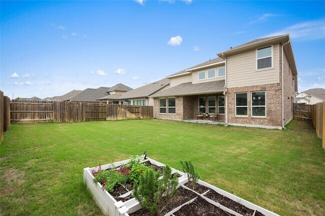 Building Photo - 2213 Santa Isabella Dr