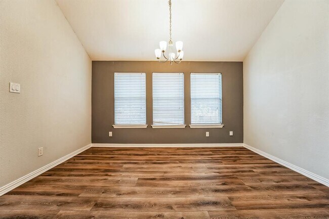Building Photo - 229 Wicker Park Way