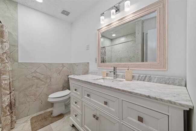 Building Photo - 7226 Skybright Ln