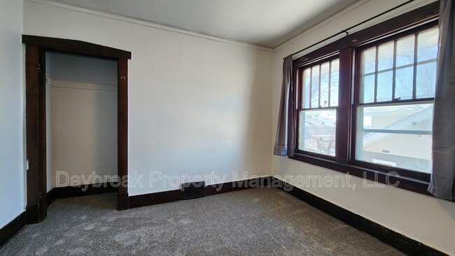 Building Photo - 1316 3rd Ave N