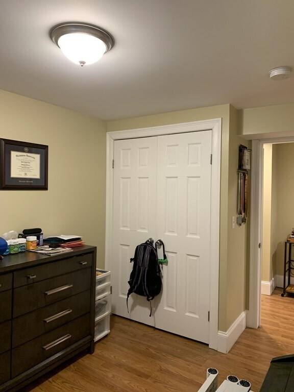 Building Photo - 404 Centre St