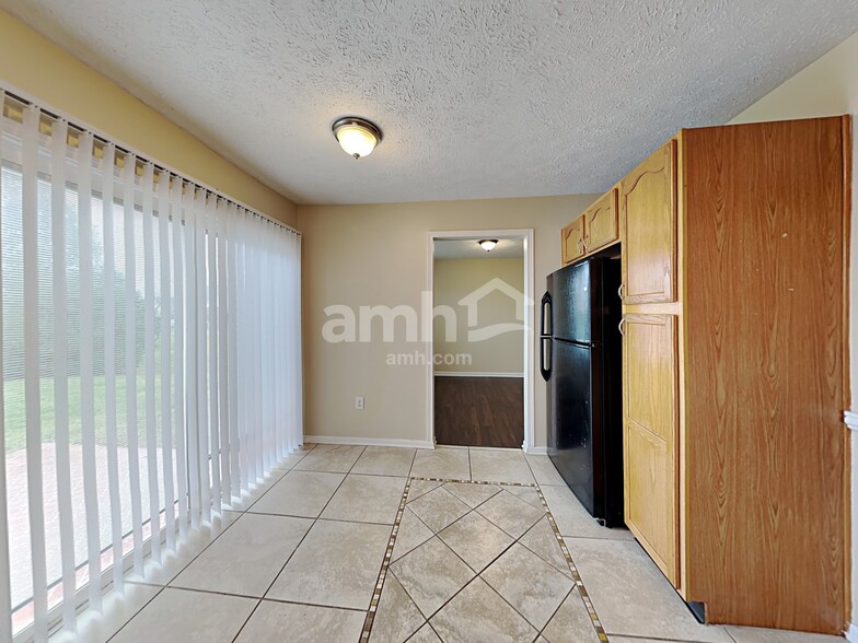 Building Photo - 11147 Winterwood Dr