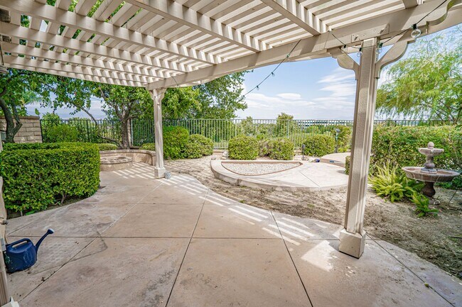 Building Photo - Bella Ventana 3 Bedroom Rental Home in Valencia!