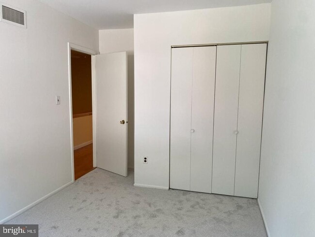 Building Photo - 49 Helios Ct
