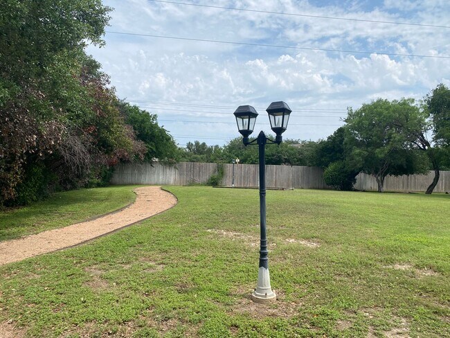 Building Photo - July Move-In Special- 3/2.5 in Gated Commu...
