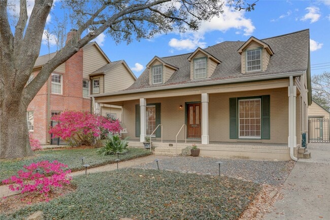 Building Photo - 2412 Nottingham St