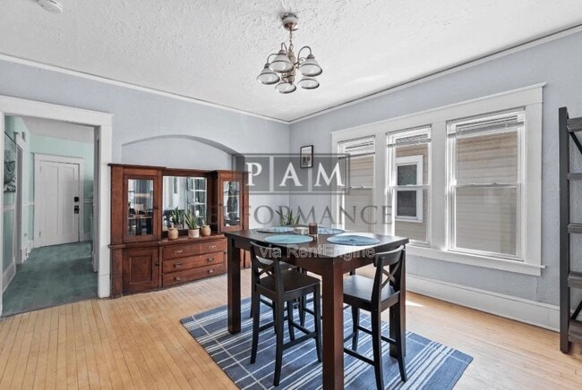 Building Photo - 2872 S Linebarger Terrace