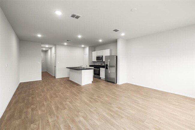 Building Photo - 206 Jackson Dr