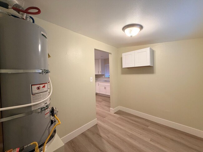 Building Photo - Charming 3-bedroom, 2-bathroom home located in the city of San Bernardino, CA.