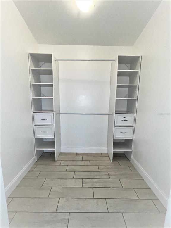 Building Photo - 304 Crisan Ct