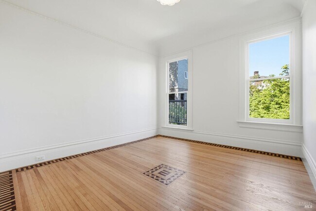 Building Photo - 172 Bella Vista Ave